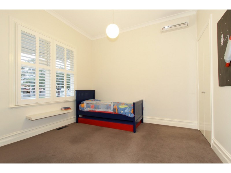 18 Mile End Road, Carnegie VIC 3163