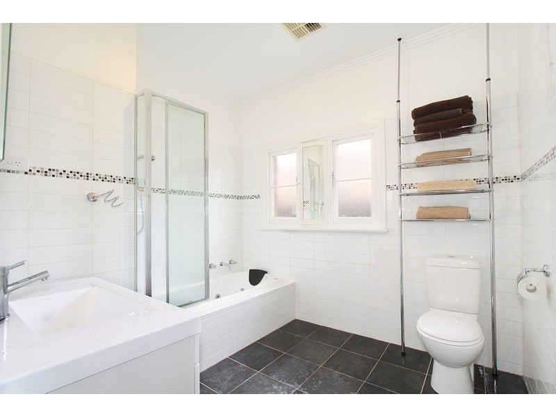 14 Strathearn Avenue, Murrumbeena VIC 3163