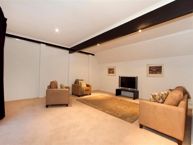 33A Dega Avenue, Bentleigh East VIC 3165