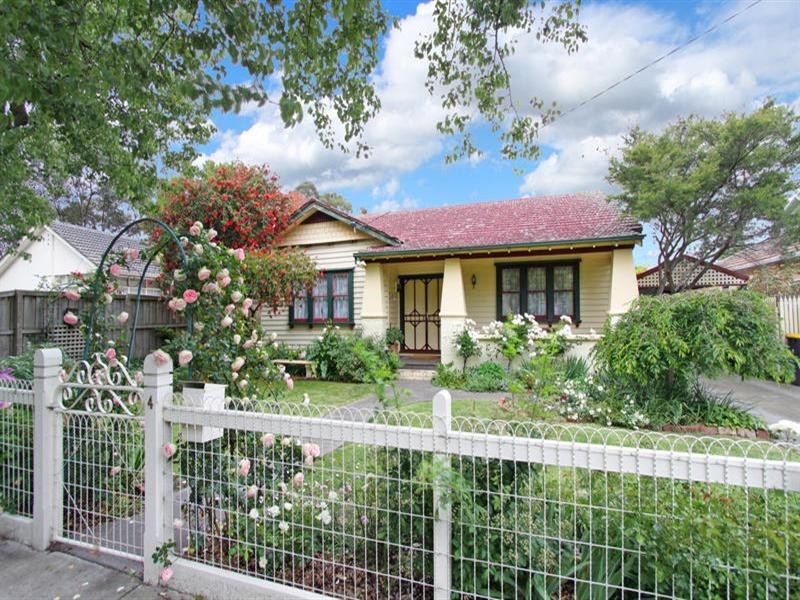 4 Brine Street, Hughesdale VIC 3166