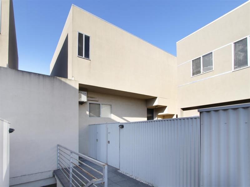 12/1204 Glen Huntly Road, Glen Huntly VIC 3163