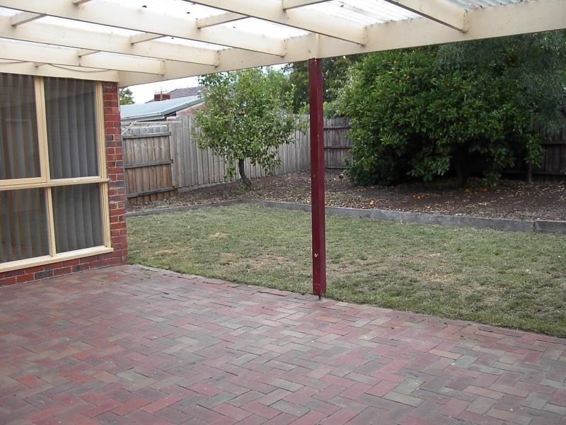 4 Ivanhoe Grove, Malvern East VIC 3145