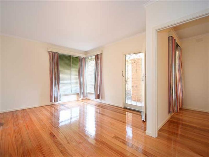 2/3 Walsh Street, Ormond VIC 3204