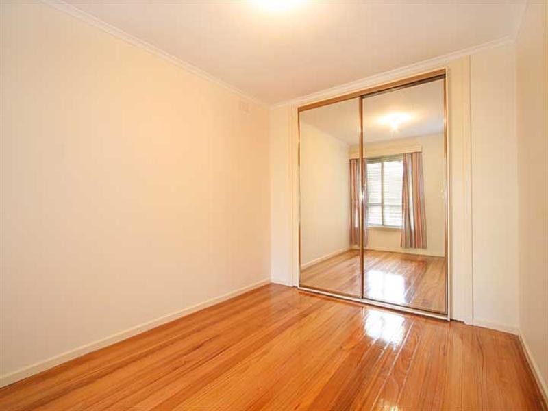 2/3 Walsh Street, Ormond VIC 3204