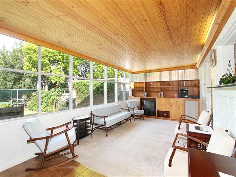 26 Eastview Crescent, Bentleigh East VIC 3165