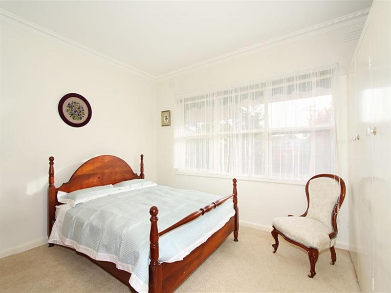 26 Eastview Crescent, Bentleigh East VIC 3165