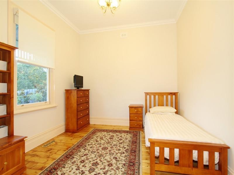 1A Rugby Road, Hughesdale VIC 3166