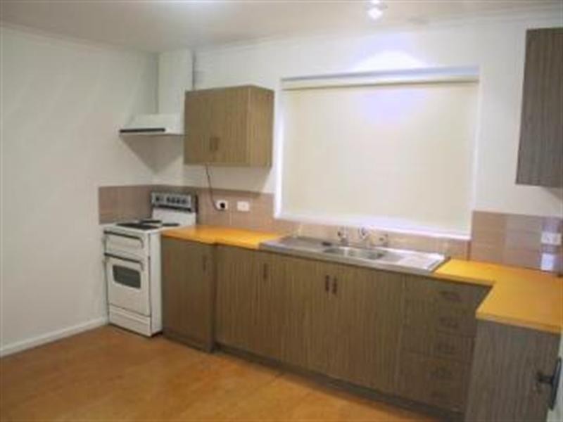 4/9 Firth Street, Doncaster VIC 3108