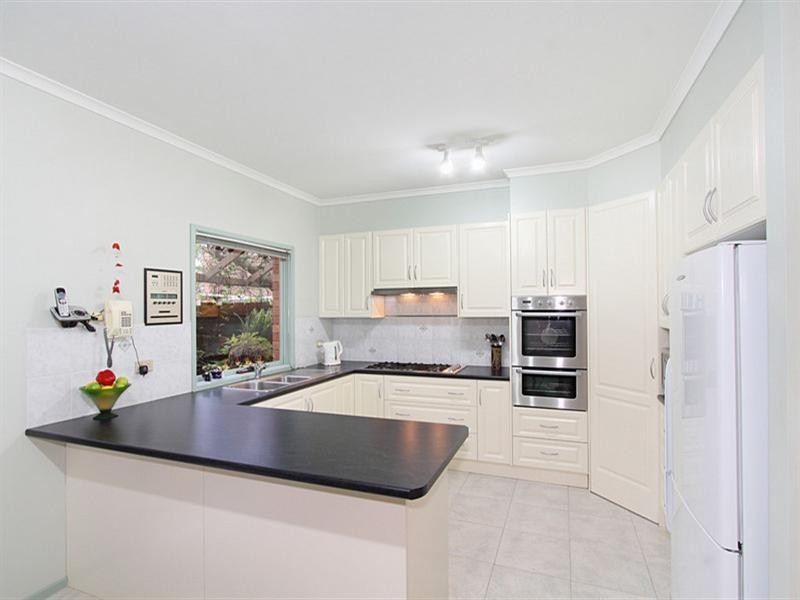 1 Elizabeth Crescent, Carnegie VIC 3163