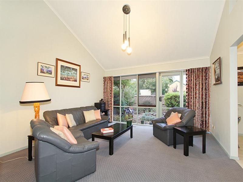 1 Elizabeth Crescent, Carnegie VIC 3163