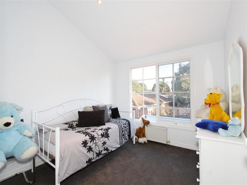 2/20 Moira Avenue, Carnegie VIC 3163