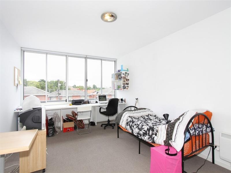 212/313 Waverley Road, Malvern East VIC 3145