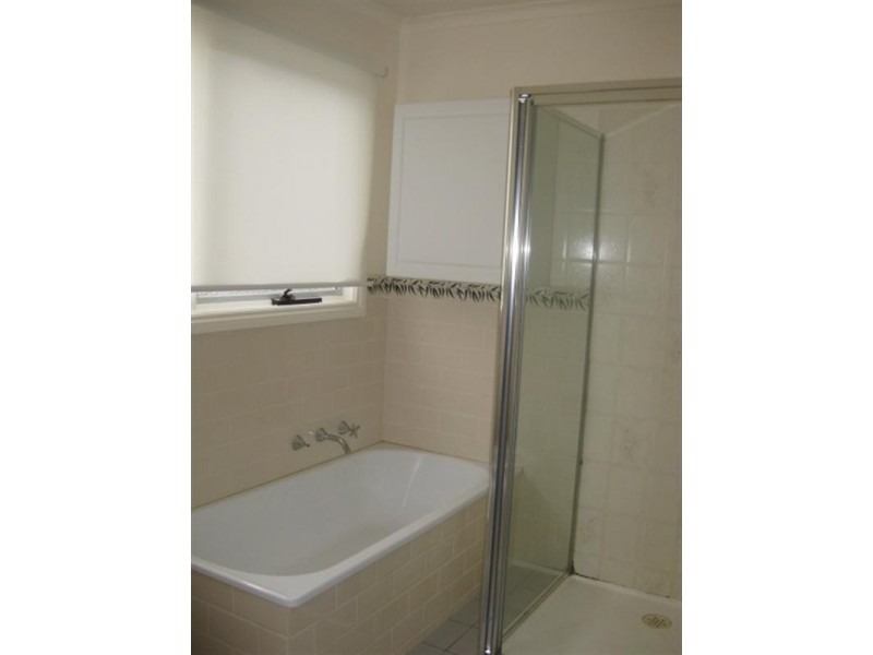 2A Walden Grove, Carnegie VIC 3163