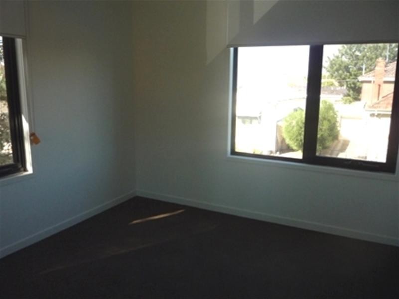 1/17 Shepparson Avenue, Carnegie VIC 3163