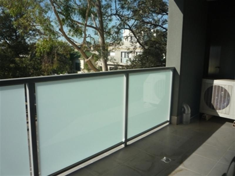 1/17 Shepparson Avenue, Carnegie VIC 3163