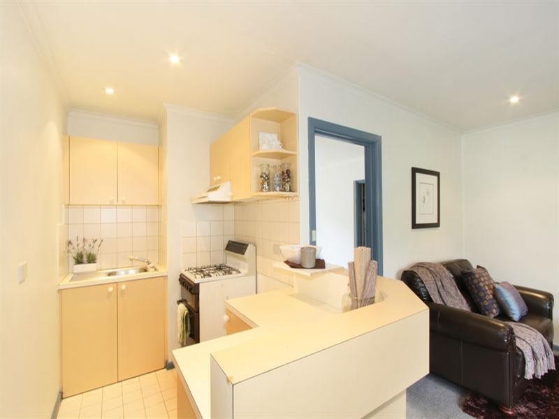 9/6 Tattenham Street, Carnegie VIC 3163
