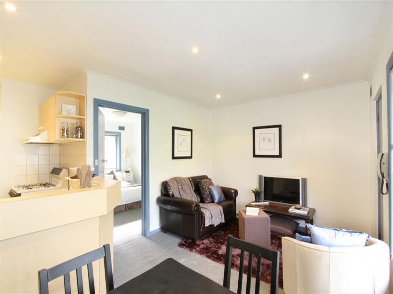 9/6 Tattenham Street, Carnegie VIC 3163