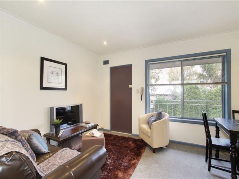 9/6 Tattenham Street, Carnegie VIC 3163