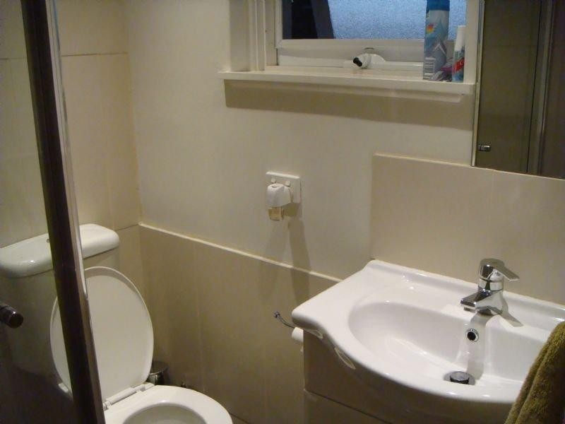 8/194 Neerim Road, Carnegie VIC 3163