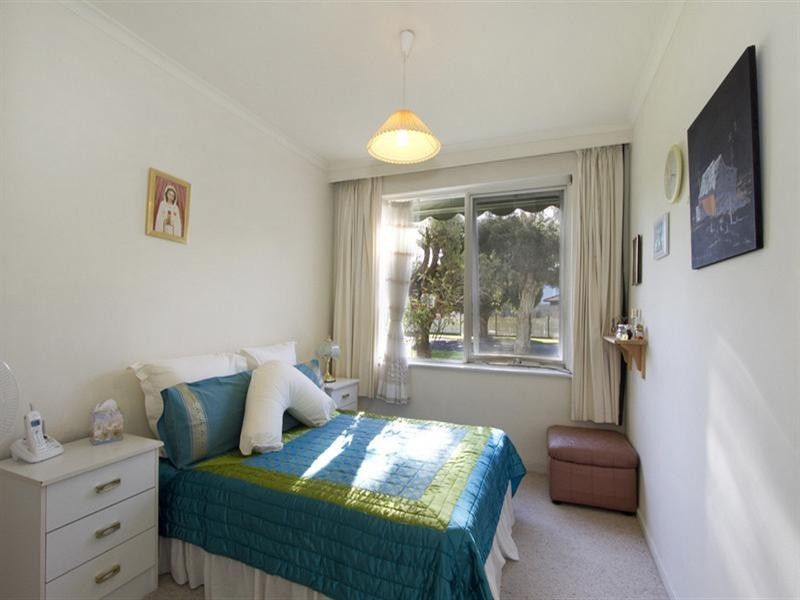 1/122 Mimosa Road, Carnegie VIC 3163