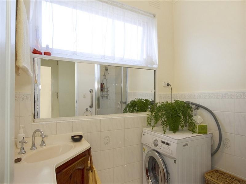 1/122 Mimosa Road, Carnegie VIC 3163