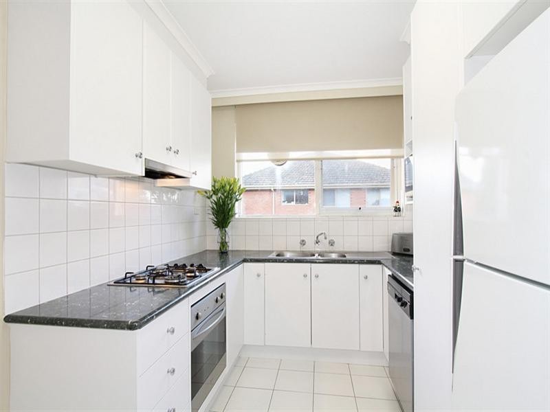 6/1C Kangaroo Road, Murrumbeena VIC 3163