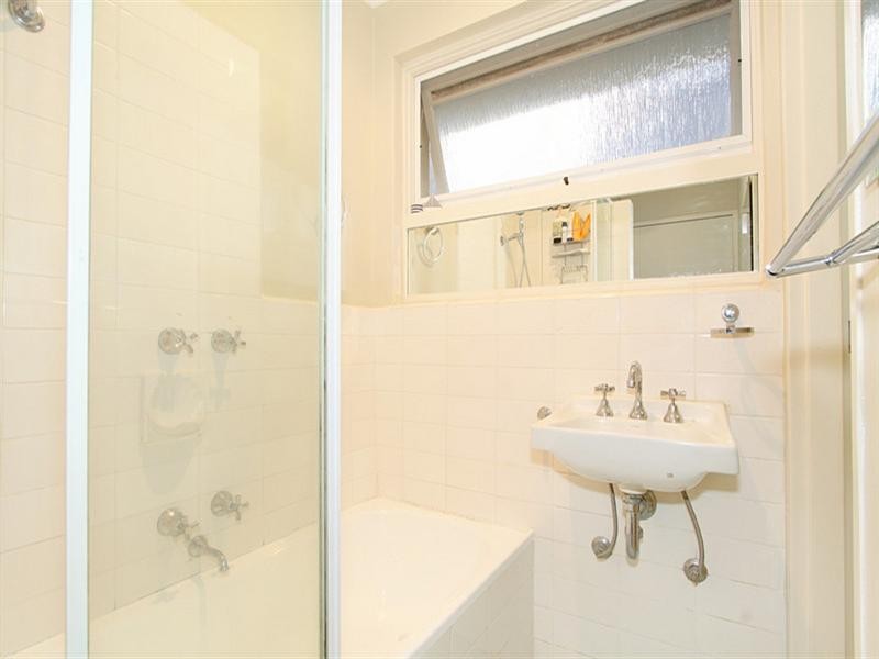 6/1C Kangaroo Road, Murrumbeena VIC 3163