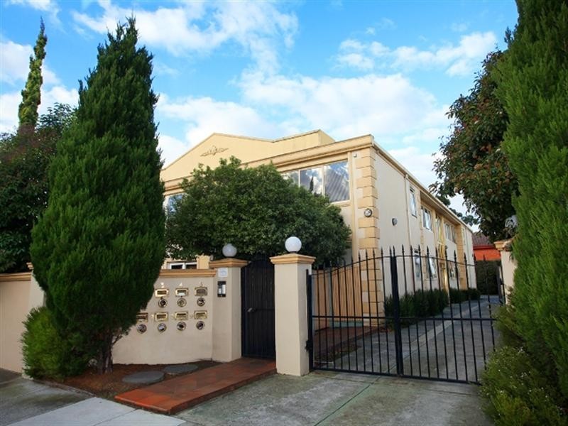 8/300 Grange Road, Ormond VIC 3204