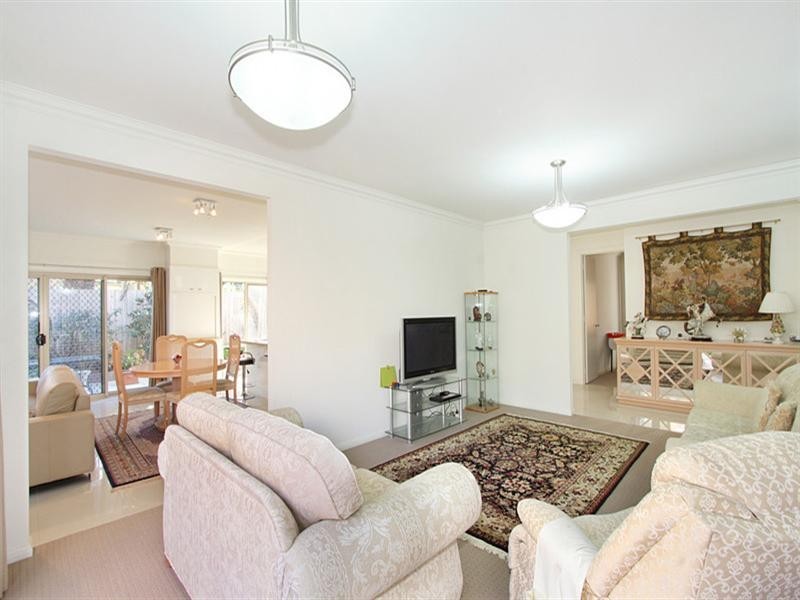 2/34 Turner Avenue, Glen Huntly VIC 3163