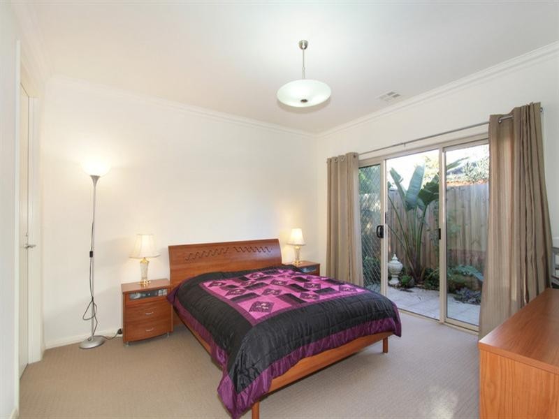 2/34 Turner Avenue, Glen Huntly VIC 3163