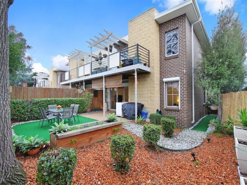 1/1162 Dandenong Road, Carnegie VIC 3163