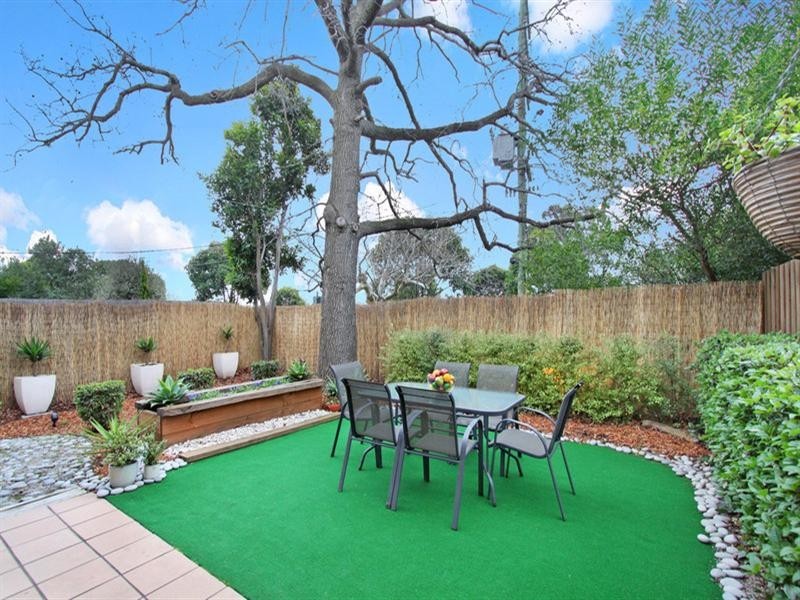1/1162 Dandenong Road, Carnegie VIC 3163