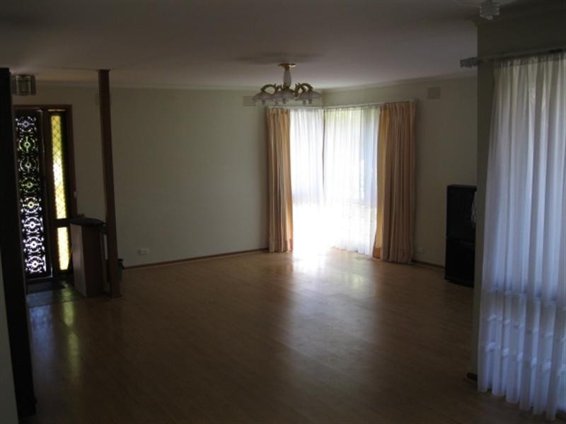 12 Dunoon Street, Murrumbeena VIC 3163