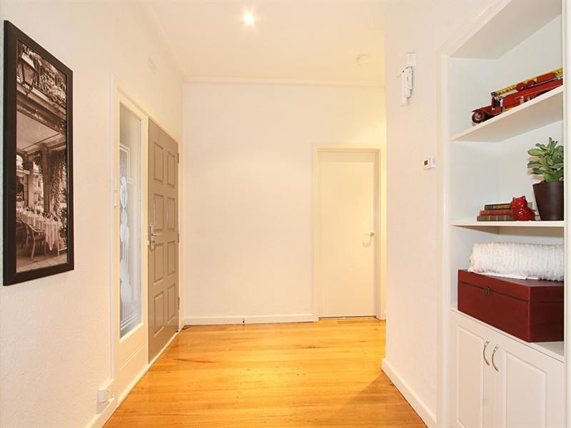 1/20 Wallace Avenue, Murrumbeena VIC 3163