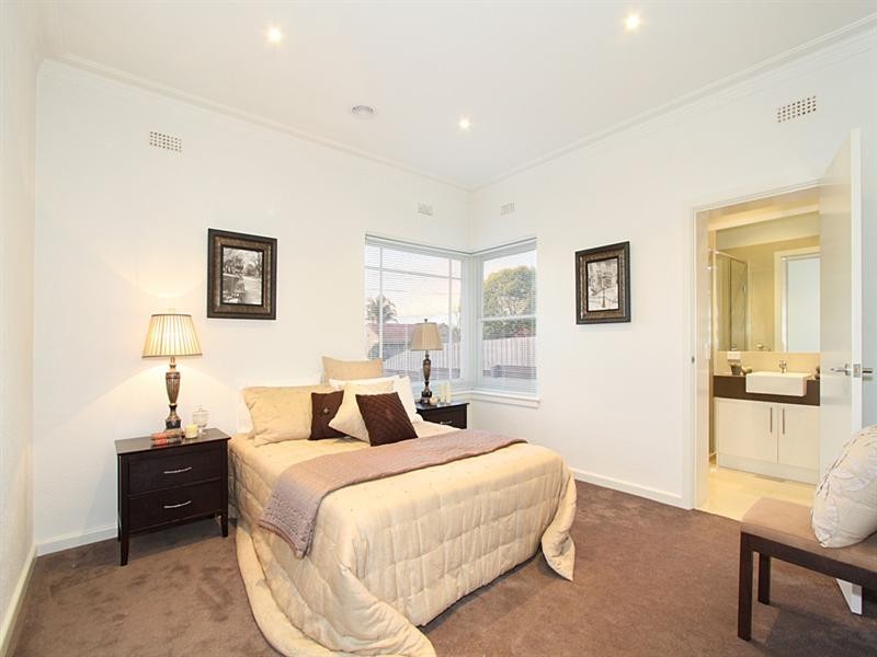 1/20 Wallace Avenue, Murrumbeena VIC 3163