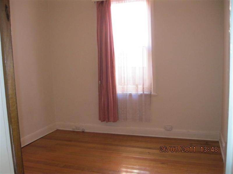 50 Kambrook Road, Caulfield North VIC 3161