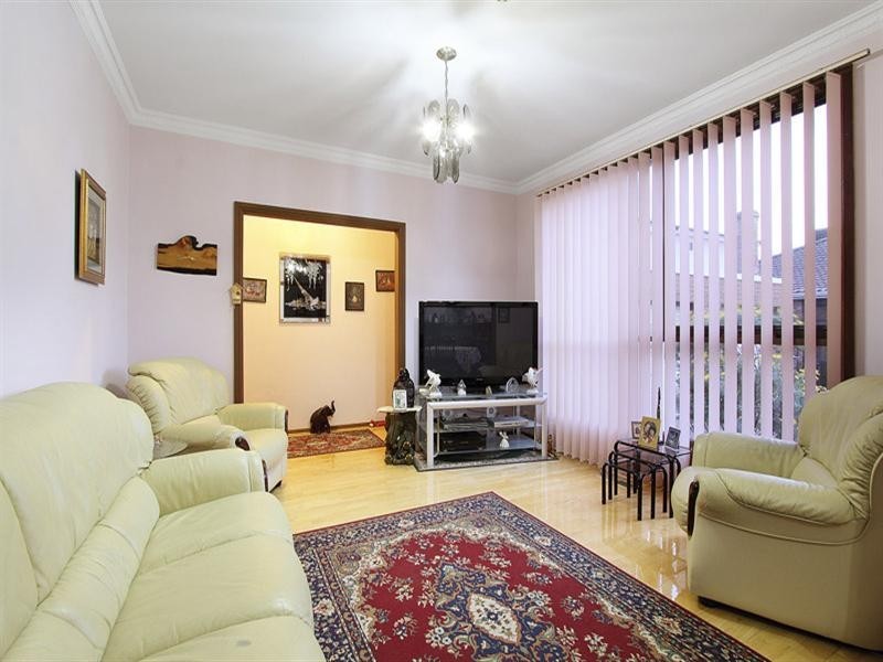 2/5 Coorigil Road, Carnegie VIC 3163