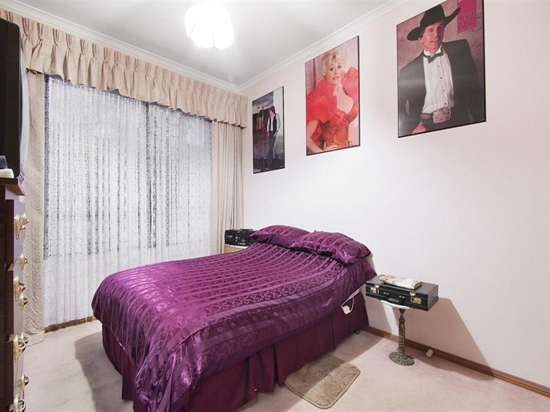 2/5 Coorigil Road, Carnegie VIC 3163