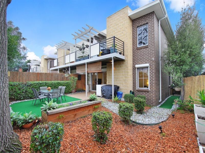 1/1162 Dandenong Road, Carnegie VIC 3163