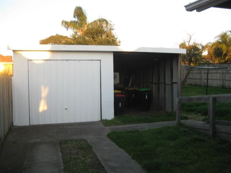18 Marrbridge Road, Moorabbin VIC 3189
