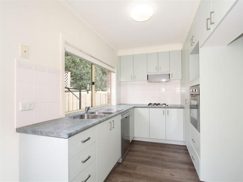 4 Federation Walk, Hughesdale VIC 3166