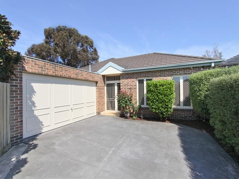 2/114 Truganini Road, Carnegie VIC 3163