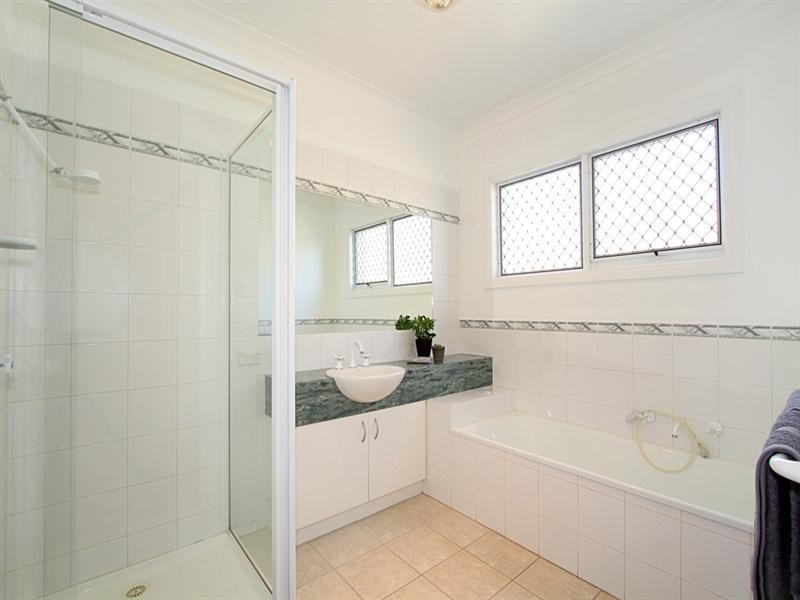 2/114 Truganini Road, Carnegie VIC 3163