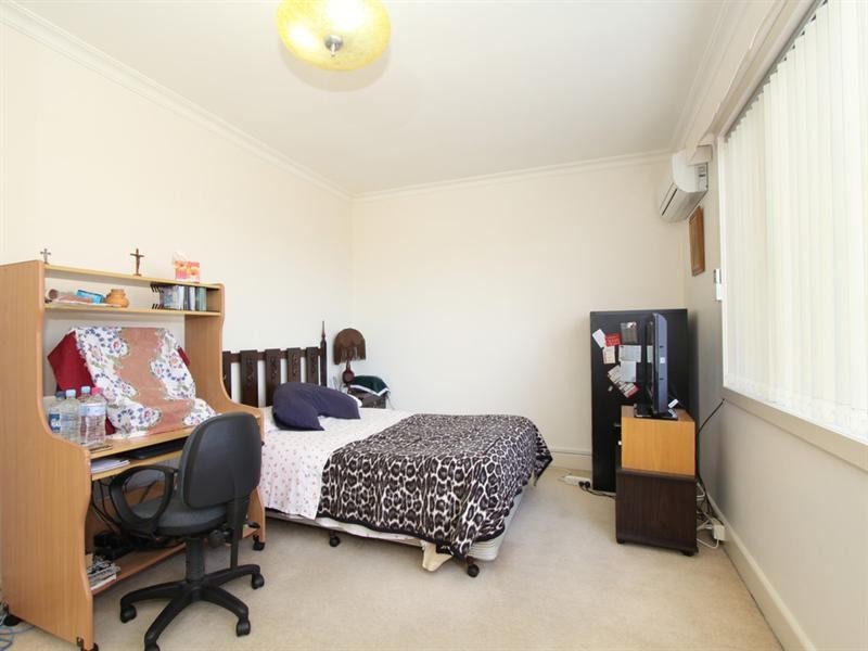 213 McKinnon Road, Mckinnon VIC 3204