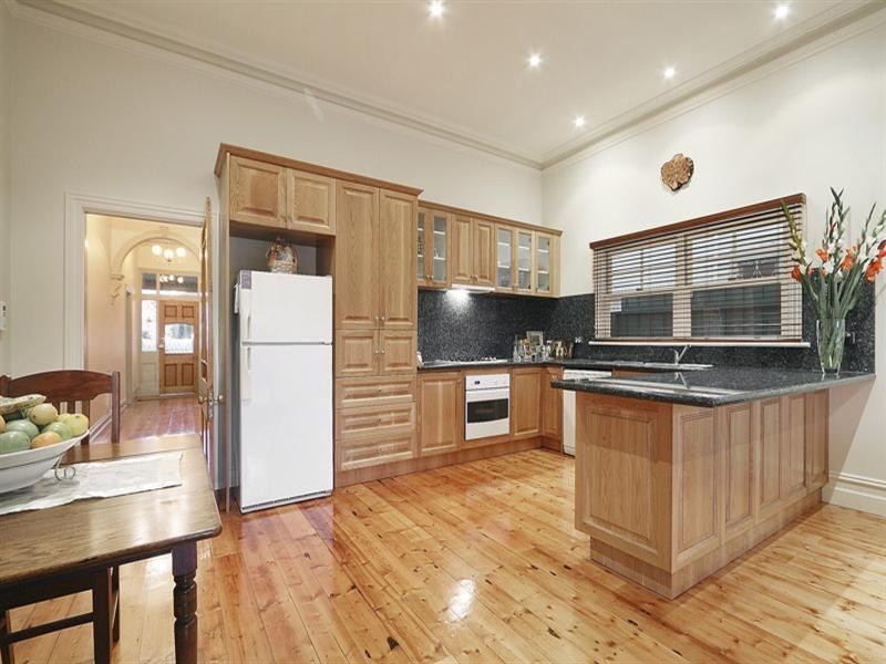 27 Rosstown Road, Carnegie VIC 3163