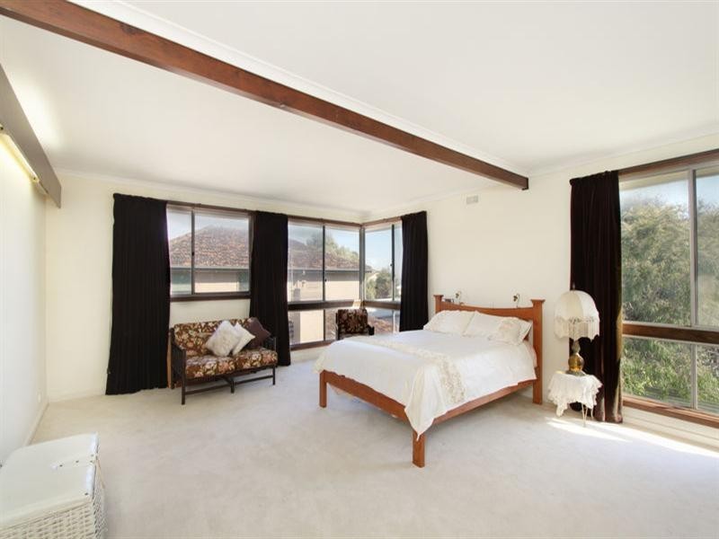 11 Bay Street, Parkdale VIC 3195