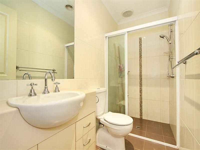 2/4 Weabra Court, Chadstone VIC 3148