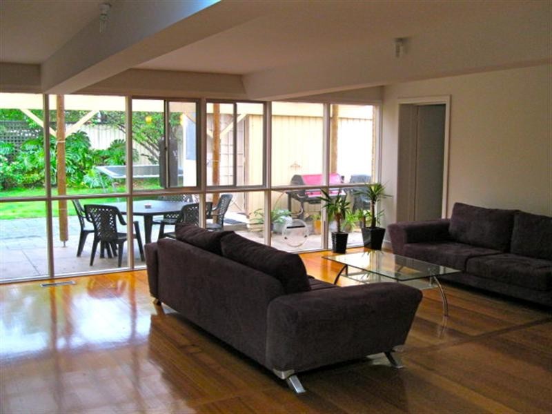 2 Elimatta Road, Carnegie VIC 3163