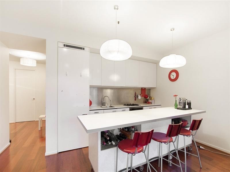 1/12 Fitzroy Street, St Kilda VIC 3182