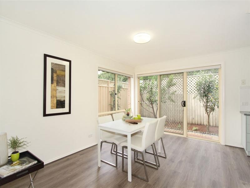 4 Federation Walk, Hughesdale VIC 3166